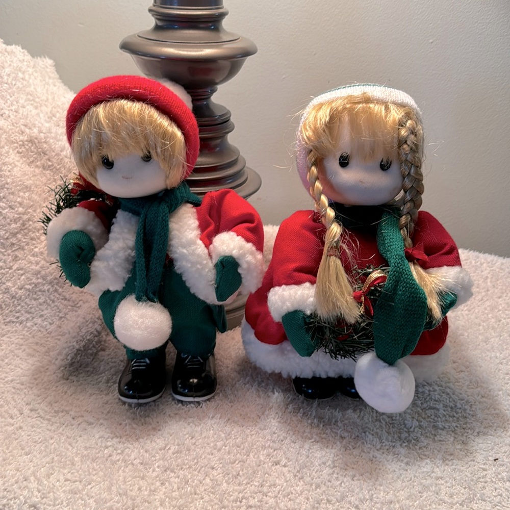 Vintage Holiday/Christmas Musical Boy & Girl Doll Set.